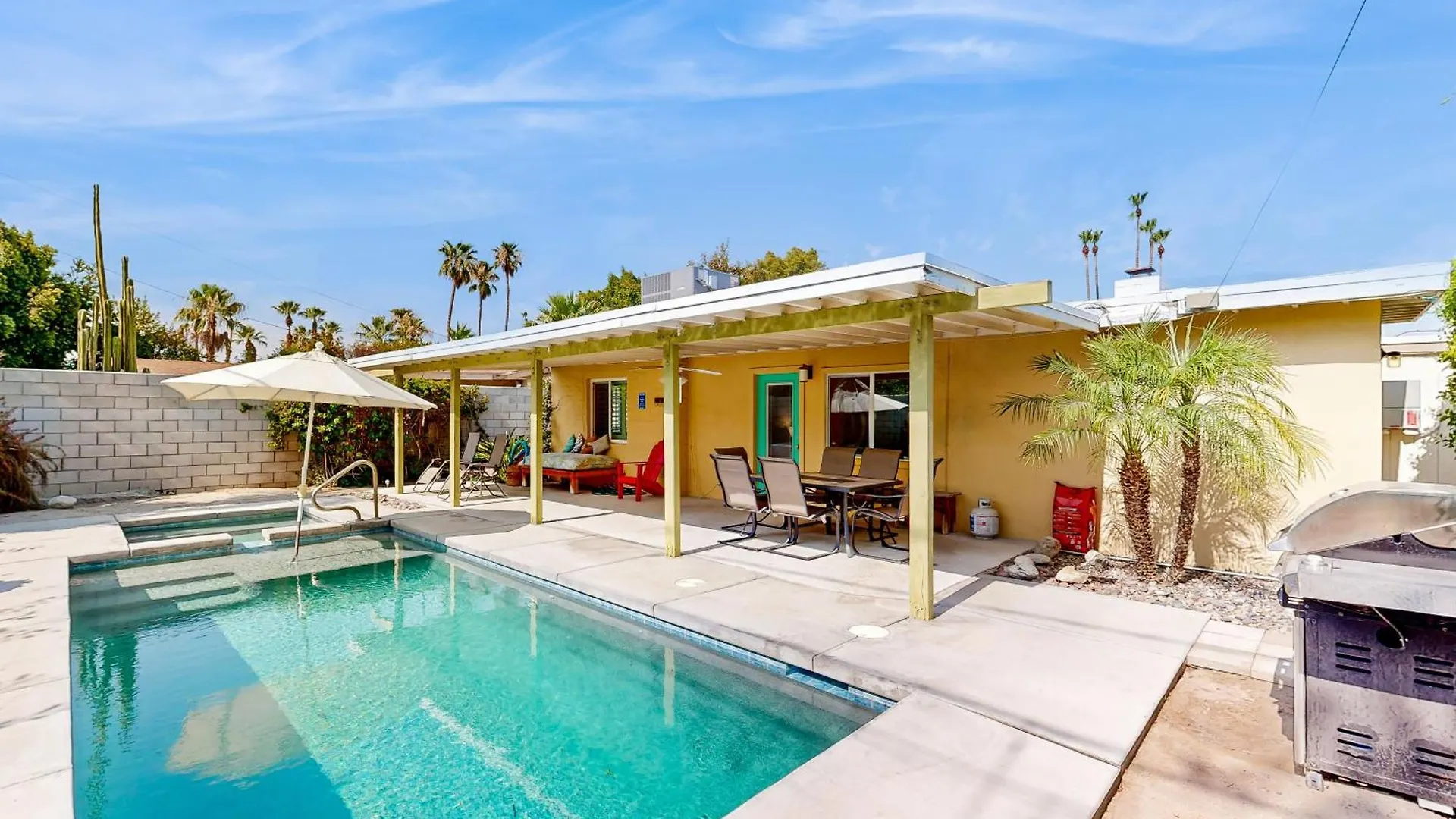 North Sunrise Escape Permit# 4317 Villa Palm Springs Holiday home